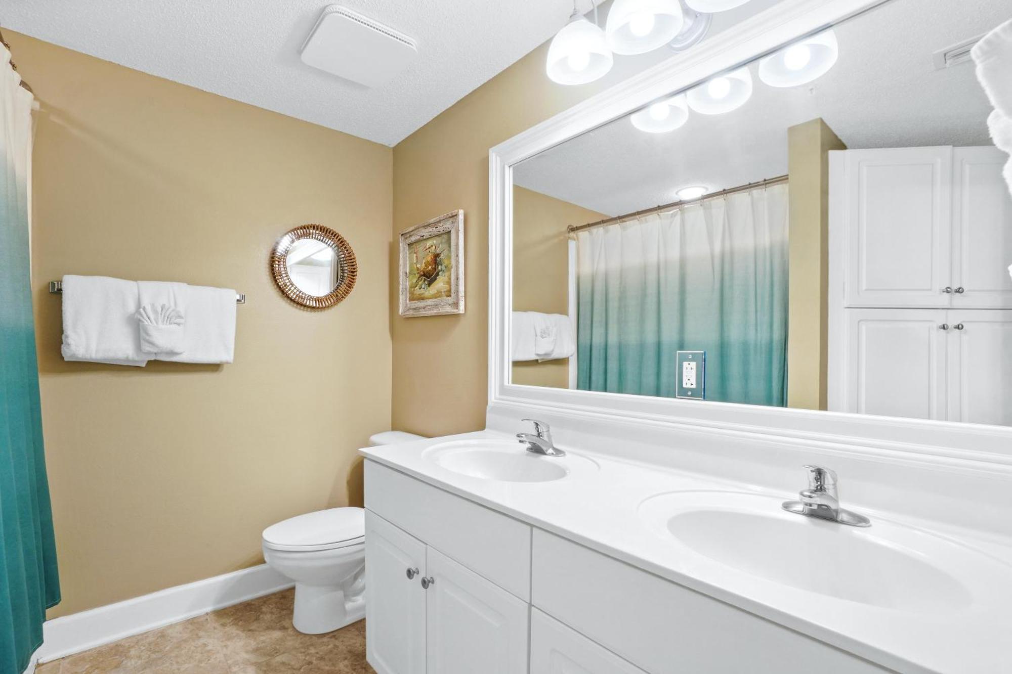 Majestic Beach Resort Tower 2 By Panhandle Getaways Panama City Beach Room photo