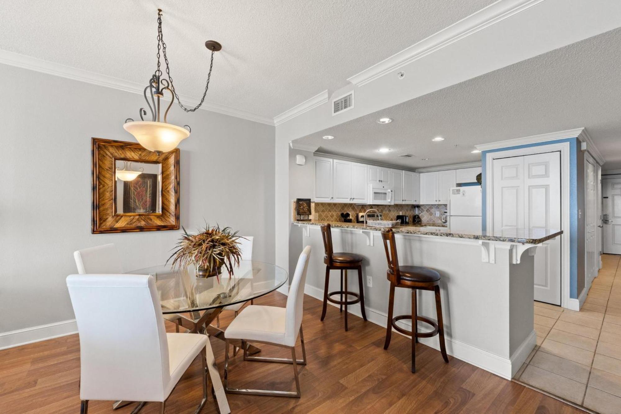 Majestic Beach Resort Tower 2 By Panhandle Getaways Panama City Beach Room photo