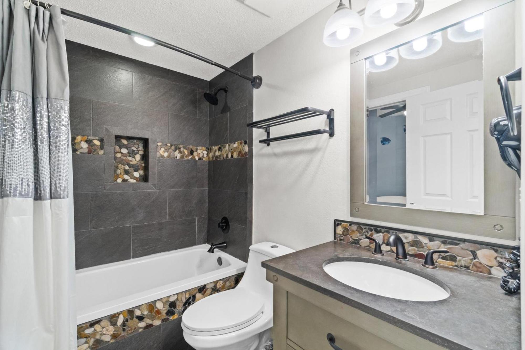 Majestic Beach Resort Tower 2 By Panhandle Getaways Panama City Beach Room photo