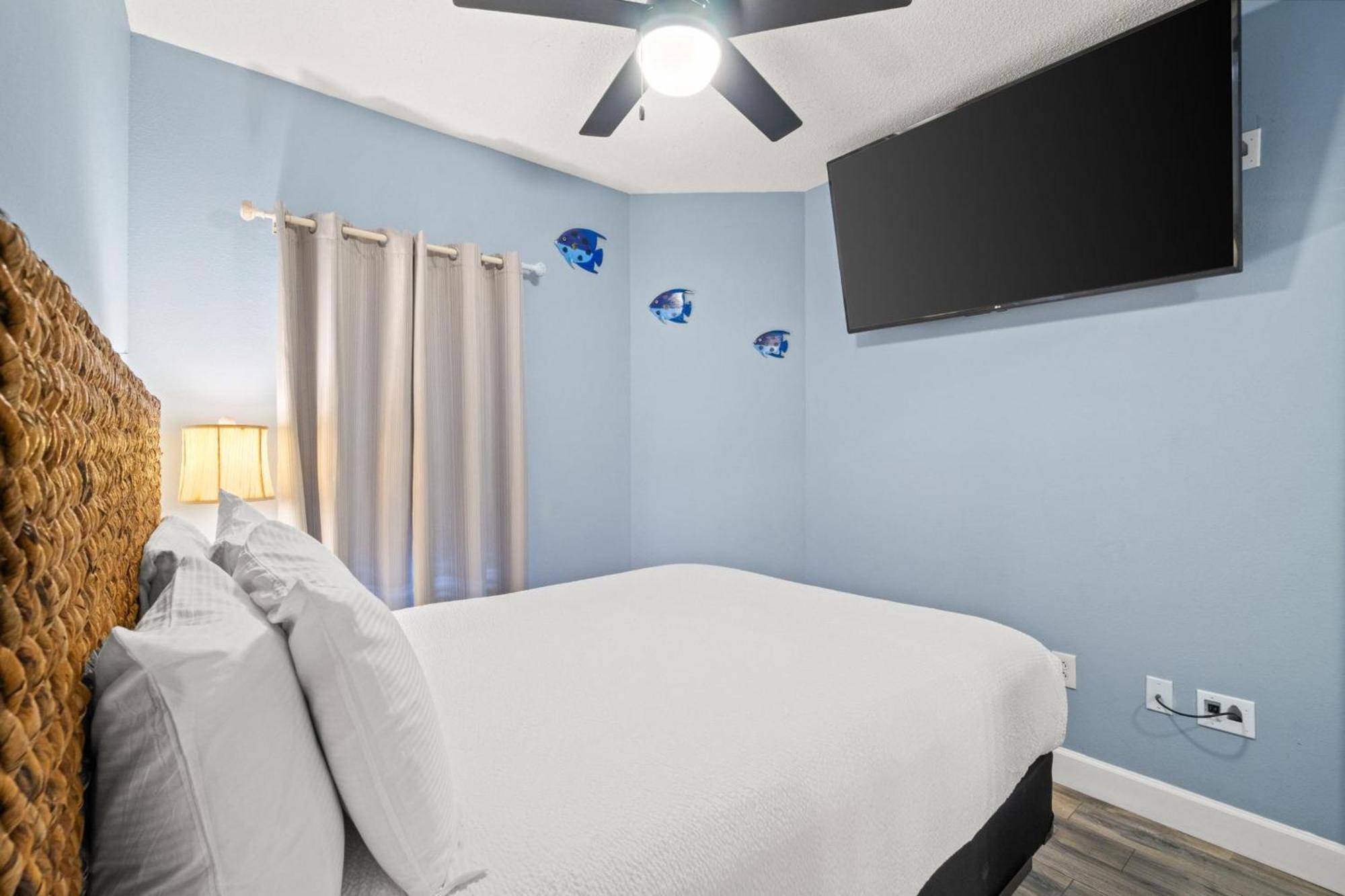 Majestic Beach Resort Tower 2 By Panhandle Getaways Panama City Beach Room photo